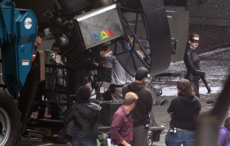 Illustration for article titled The Dark Knight Rises — 30 Catwoman Set Pictures